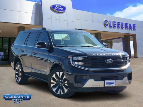 Certified 2025 Ford Expedition Platinum w/ Driver's Package AWD/4WD image 1