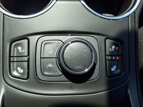 Certified 2023 GMC Terrain SLE w/ Driver Convenience Package AWD/4WD image 26