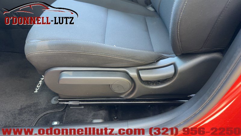 Used 2025 Hyundai Kona SE FWD image 8
