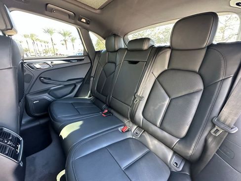 Used 2026 Porsche Macan image 38
