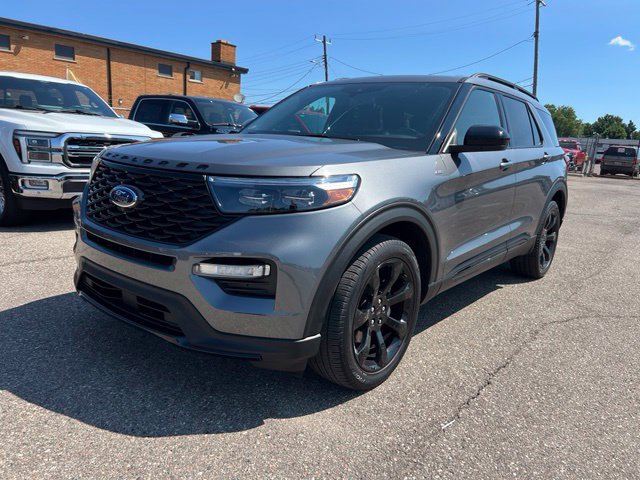 Certified 2024 Ford Explorer ST-Line w/ Class IV Trailer Tow Package AWD/4WD image 29