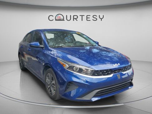 Certified 2023 Kia Forte LXS w/ LXS Technology Package FWD image 23