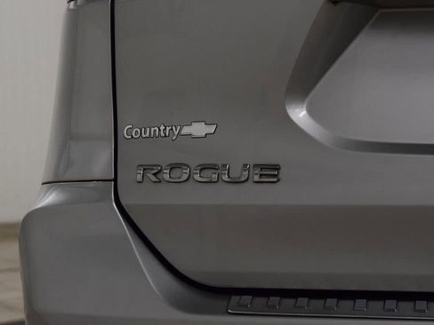 Used 2018 Nissan Rogue SV AWD/4WD image 21