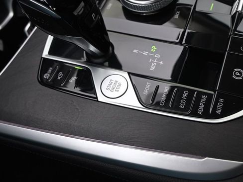 Used 2022 BMW X7 xDrive40i w/ Parking Assistance Package AWD/4WD image 37