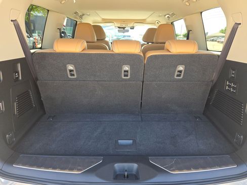 Used 2025 INFINITI QX80 Sensory AWD/4WD image 26