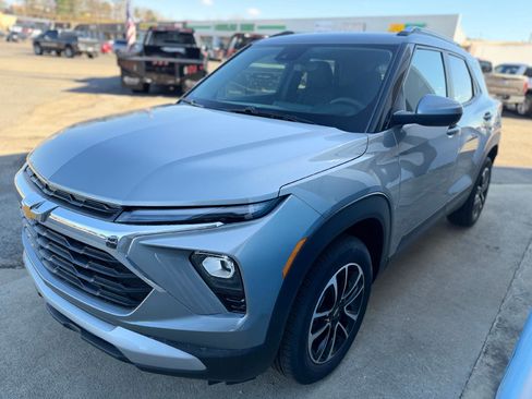 New 2026 Chevrolet TrailBlazer LT w/ Driver Confidence Package AWD/4WD image 6