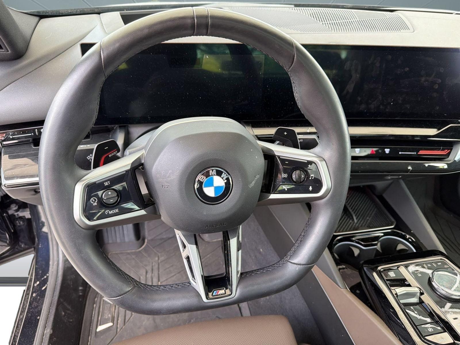 Used 2026 BMW 530i w/ M Sport Package RWD image 11
