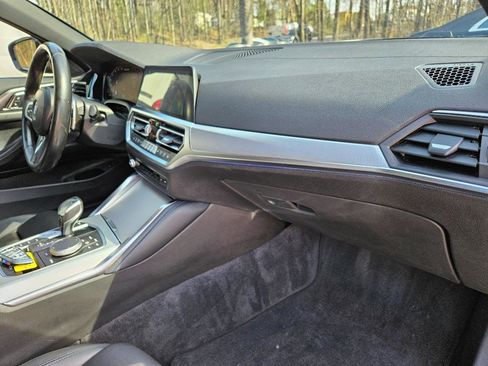 Used 2021 BMW M440i Convertible image 30