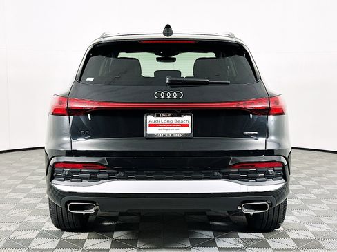 Used 2025 Audi Q5 Premium w/ Premium Plus AWD/4WD image 3