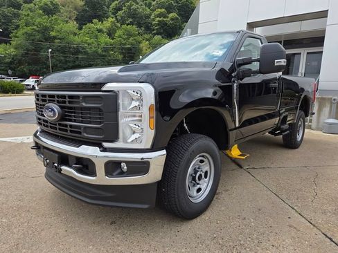 New 2026 Ford F250 XL w/ XL Driver Assist Package AWD/4WD image 3