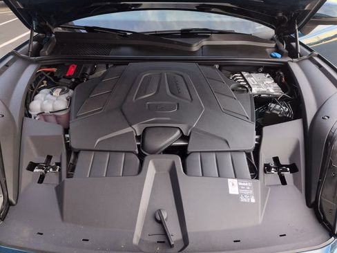 Certified 2026 Porsche Cayenne AWD/4WD image 25