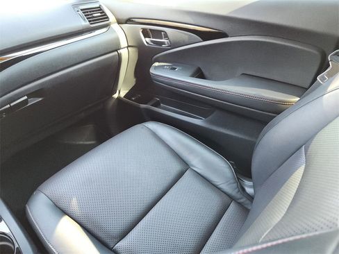 Used 2022 Honda Ridgeline Black Edition image 15