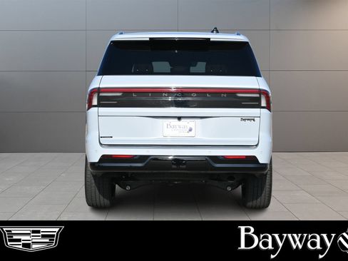 Used 2026 Lincoln Navigator Black Label AWD/4WD image 7