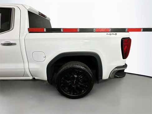Used 2021 GMC Sierra 1500 SLT image 30