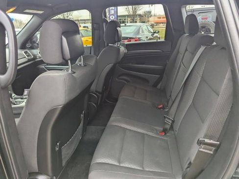 Used 2018 Jeep Grand Cherokee Laredo image 17