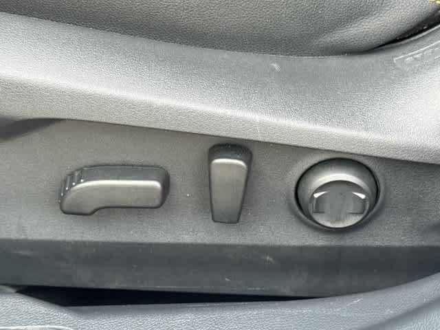 Used 2025 Subaru Outback Wilderness AWD/4WD image 15