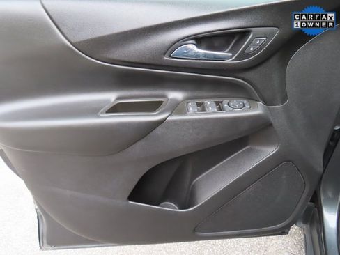 Used 2020 Chevrolet Equinox LT image 24
