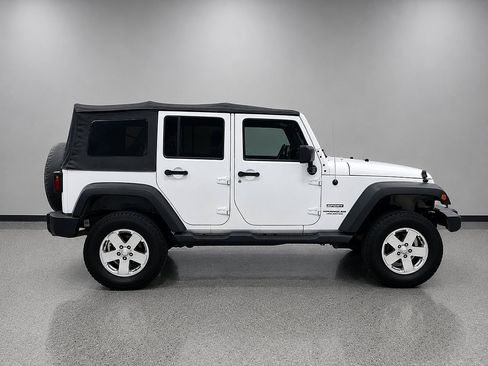 Used 2013 Jeep Wrangler Unlimited Sport AWD/4WD image 3