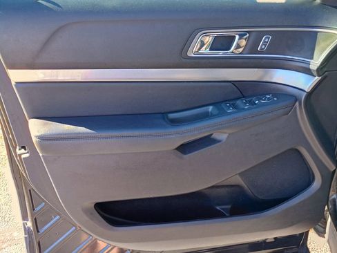 Used 2019 Ford Explorer XLT w/ Class III Trailer Tow Package image 11