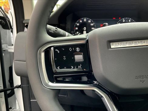 New 2025 Land Rover Discovery Sport S image 17