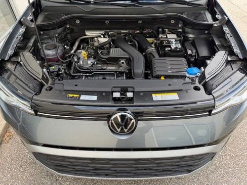 New 2025 Volkswagen Taos SE image 34