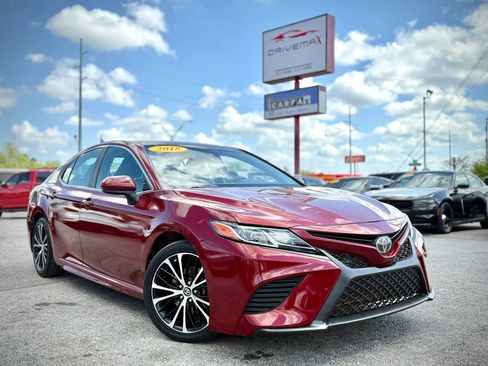 Used 2018 Toyota Camry SE w/ Convenience Package image 49