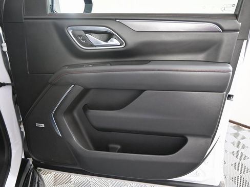 Used 2023 Chevrolet Suburban RST image 12