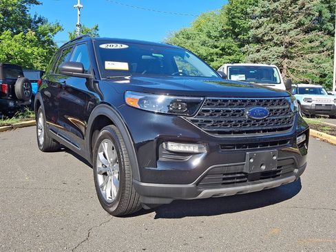 Certified 2023 Ford Explorer XLT w/ Equipment Group 202A AWD/4WD image 2