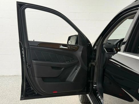 Used 2016 Mercedes-Benz GL 450 4MATIC image 11