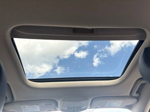 Used 2017 Ford Fusion Titanium FWD image 16