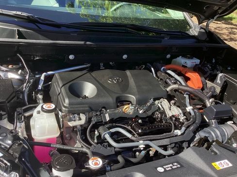 Used 2020 Toyota RAV4 Limited w/ Carpet Mat Package AWD/4WD image 21