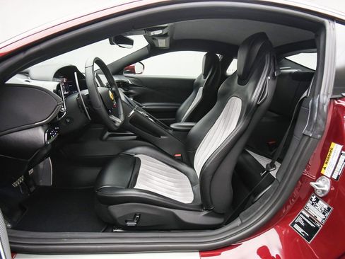 Used 2023 Ferrari Roma image 19