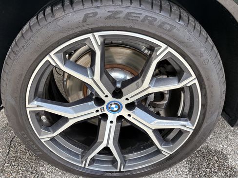 Certified 2025 BMW X5 xDrive50e w/ M Sport Package AWD/4WD image 14