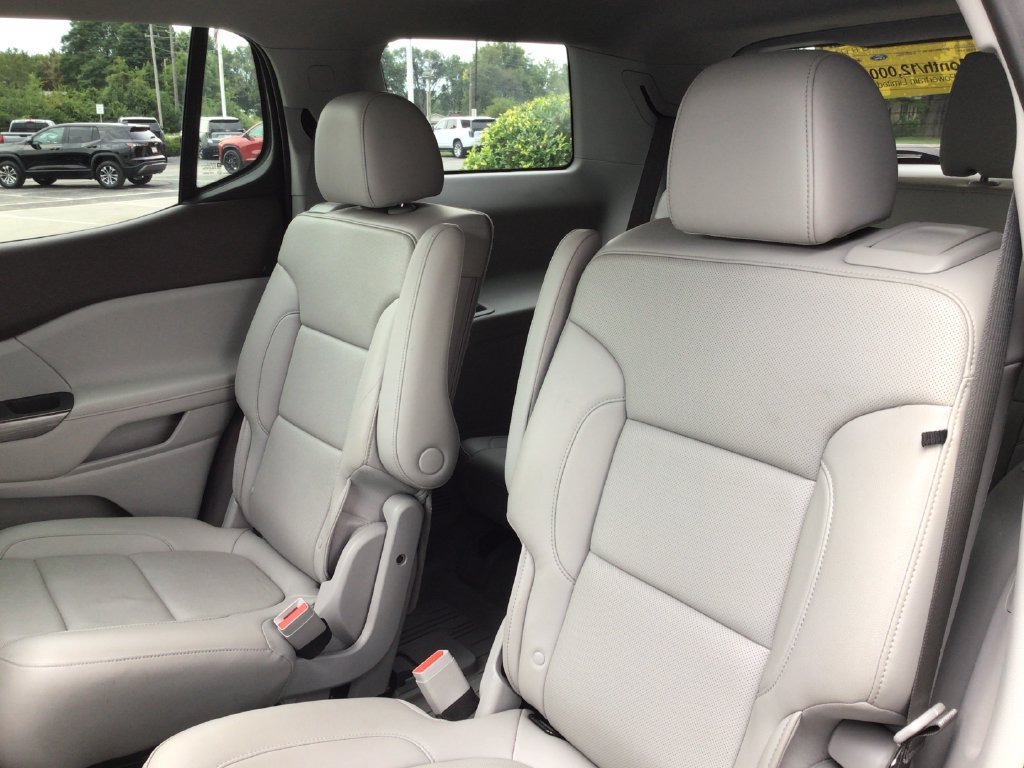 Used 2023 GMC Acadia SLT w/ Technology Package AWD/4WD image 35