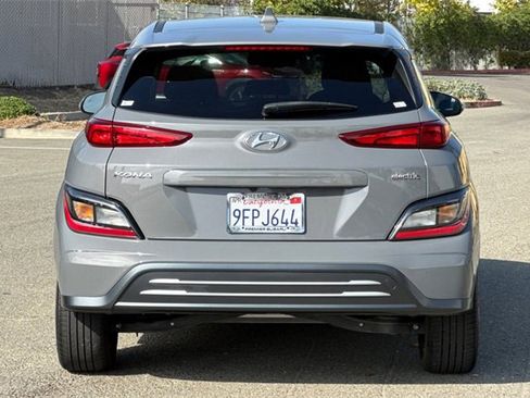 Used 2023 Hyundai Kona SE w/ Cargo Package image 5