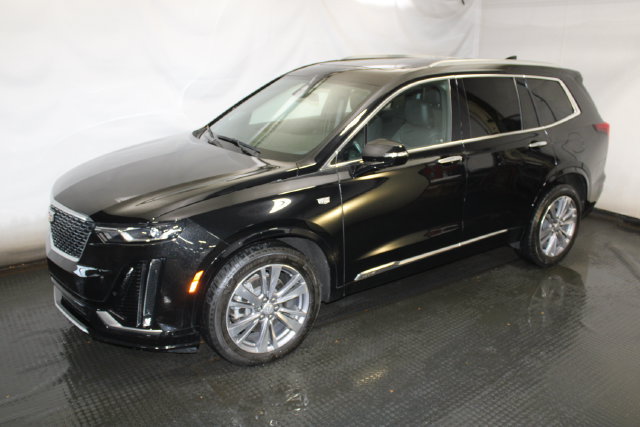 Used 2024 Cadillac XT6 Premium Luxury AWD/4WD image 2
