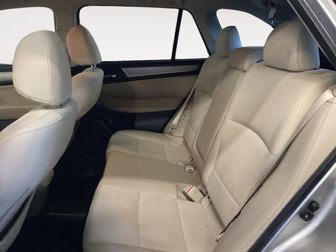 Used 2019 Subaru Outback 2.5i Premium image 13