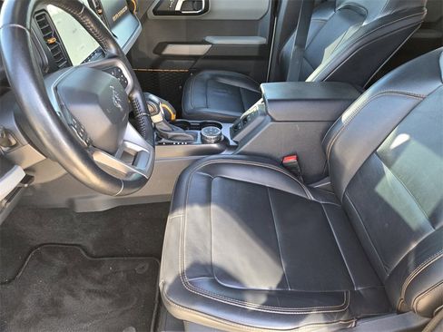 Used 2023 Ford Bronco Badlands image 19