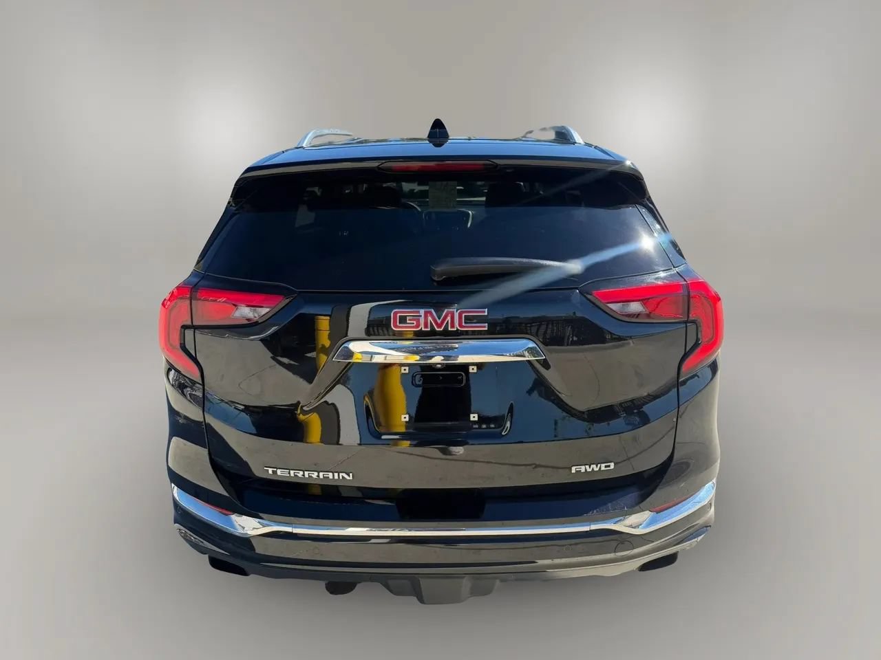 Used 2020 GMC Terrain Denali w/ Denali Premium Package AWD/4WD image 6
