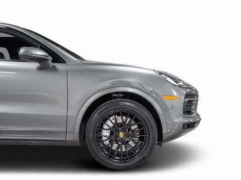 Used 2021 Porsche Cayenne Coupe image 26