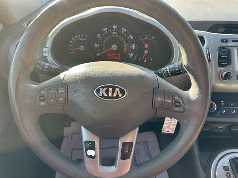 Used 2016 Kia Sportage LX w/ LX Popular Package image 11