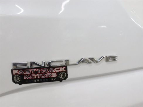 Used 2021 Buick Enclave Premium w/ Sun and Sites Package AWD/4WD image 10