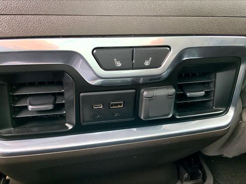 Used 2019 Chevrolet Silverado 1500 LTZ AWD/4WD image 36