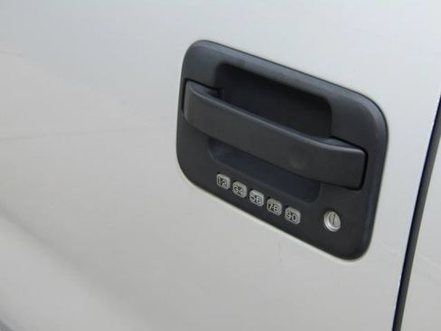 Used 2009 Ford F150 XLT RWD image 17
