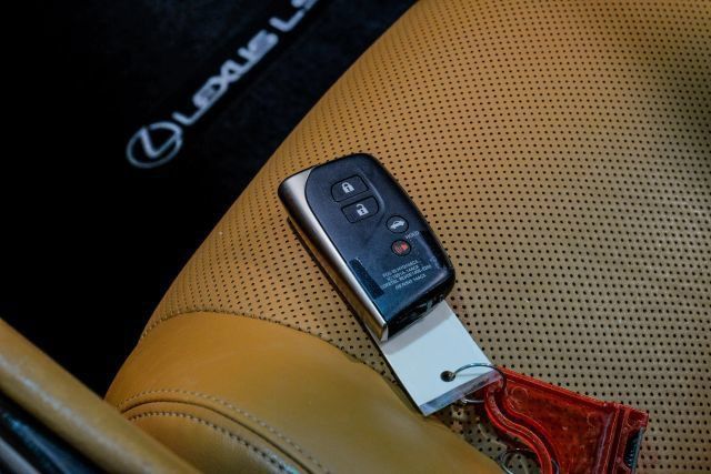 Used 2015 Lexus LS 460 w/ Comfort Package RWD image 73