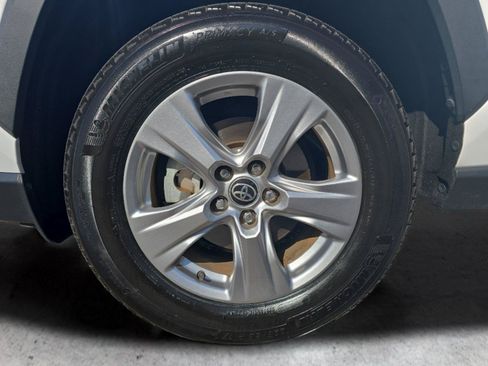 Used 2022 Toyota RAV4 XLE w/ XLE Grade Weather Package FWD image 30