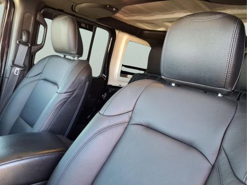 Used 2023 Jeep Wrangler Unlimited Sport image 13