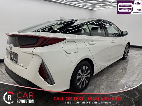 Used 2020 Toyota Prius Prime LE FWD image 8