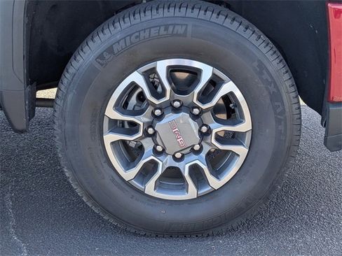 Used 2021 GMC Sierra 2500 AT4 w/ Gooseneck/5TH Wheel Package image 11