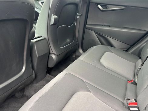 Used 2024 Kia Niro LX FWD image 27